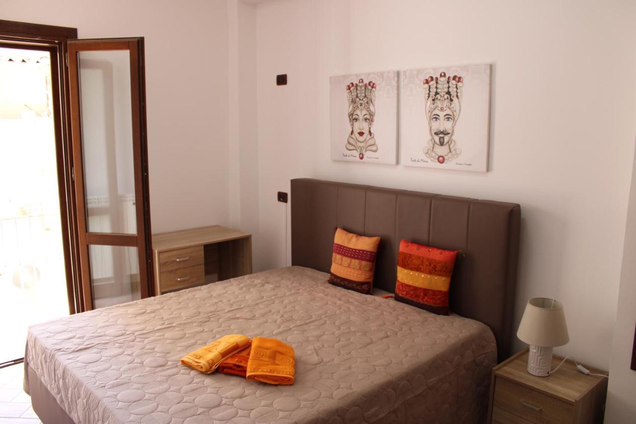 B&B Casa Giuliana Balestrate ภายนอก รูปภาพ